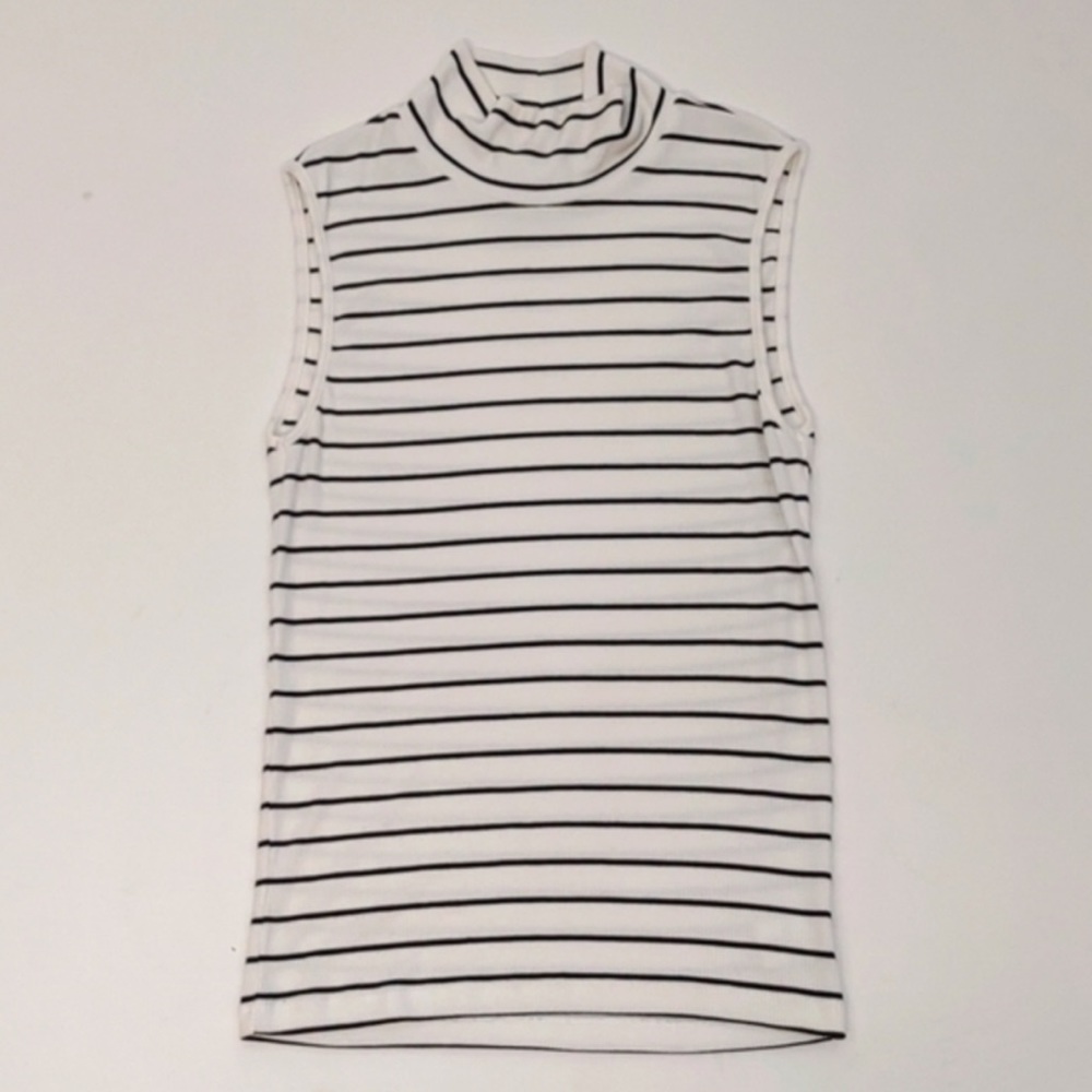 Women's Sanctuary black and white striped sleeveless turtleneck blouse